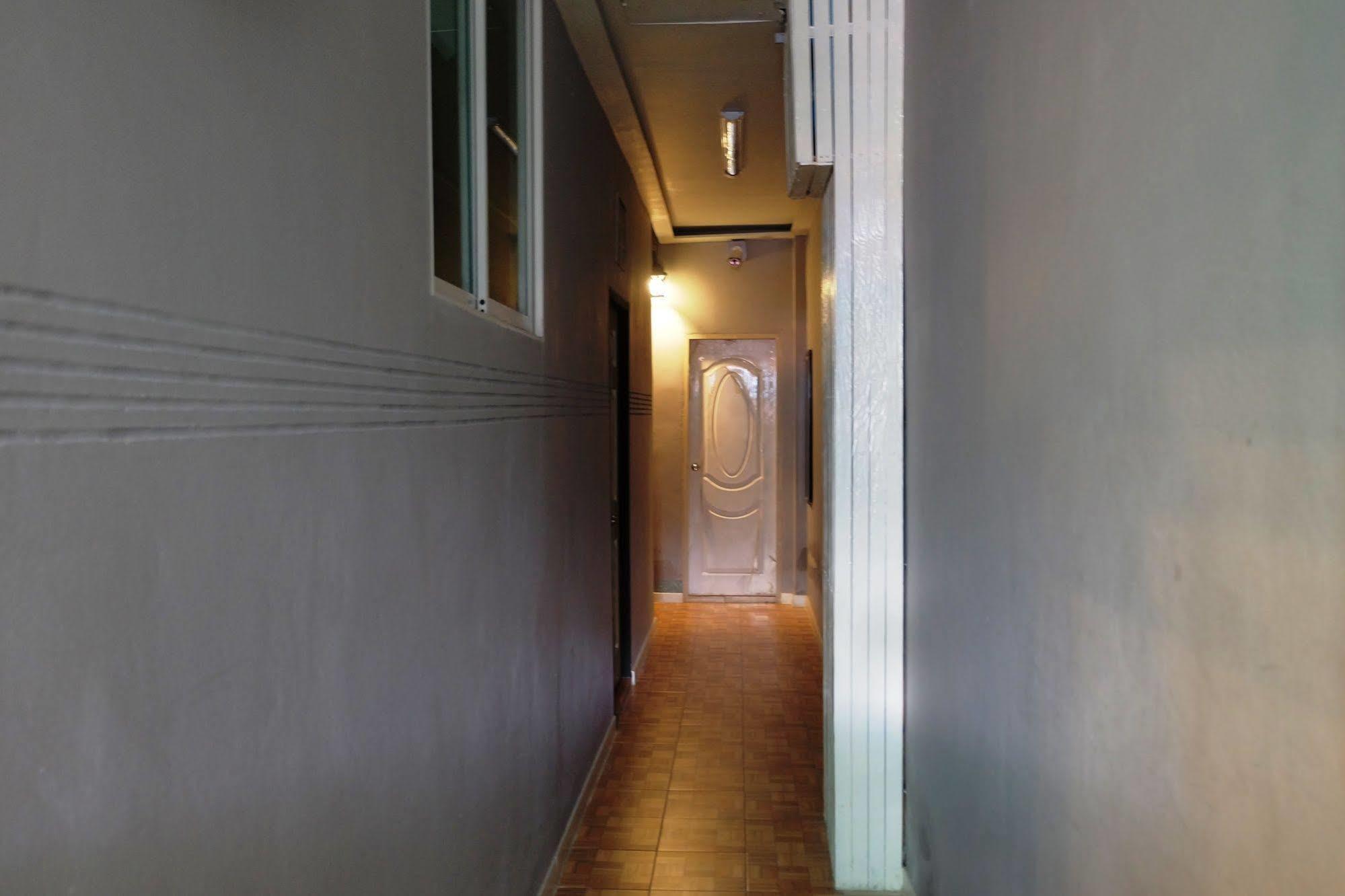 Motel Kimhouse Bangkok Exterior foto